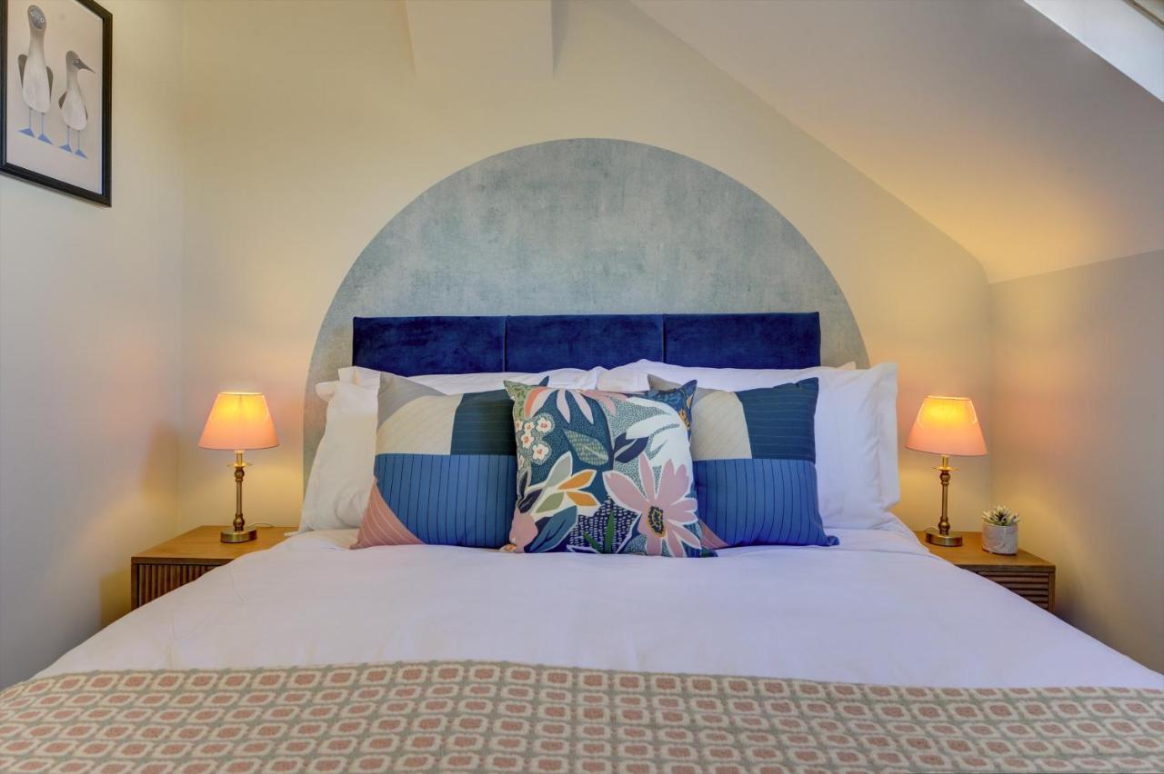 Regency Nest By Spa Town Property - Stylish 3 Bedroom Apartment On 2 Floors, Central 利明顿 外观 照片