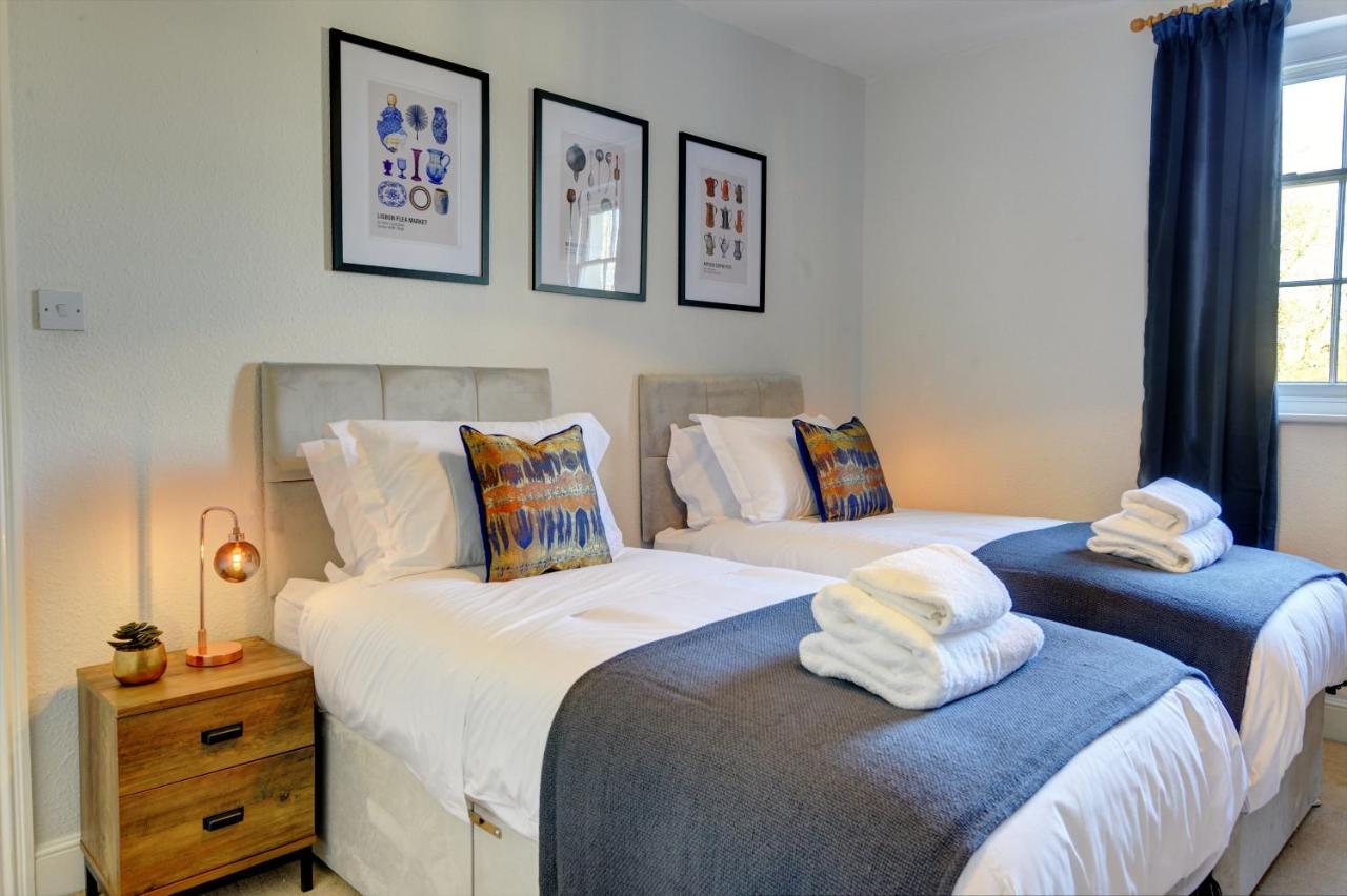 Regency Nest By Spa Town Property - Stylish 3 Bedroom Apartment On 2 Floors, Central 利明顿 外观 照片